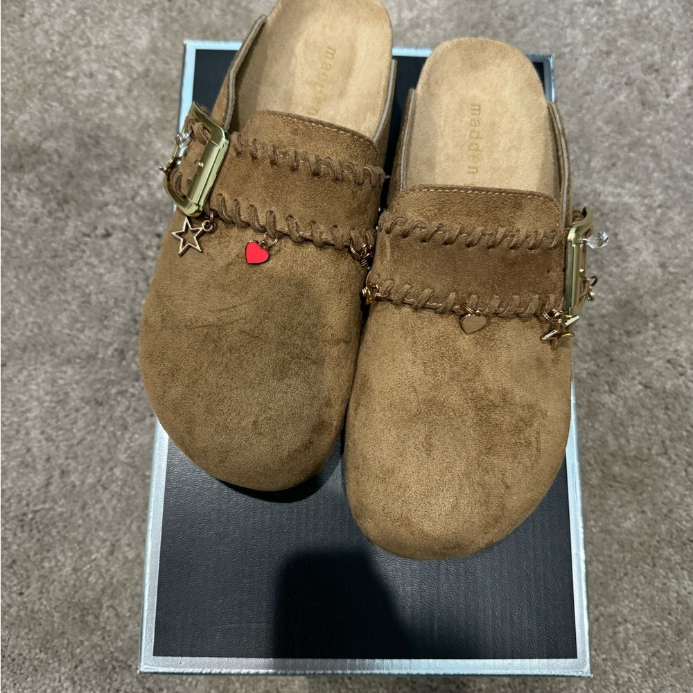 Madden Girl Brown Flats with Star Accents